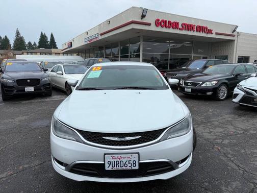 2015 Chrysler 200 C