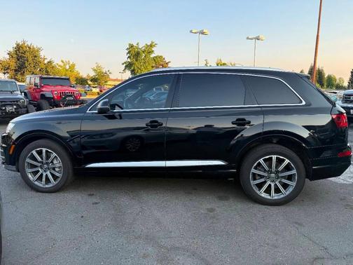 2019 Audi Q7 45 Premium