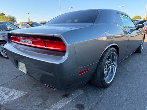 2012 Dodge Challenger SXT