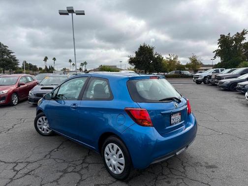 2015 Toyota Yaris L