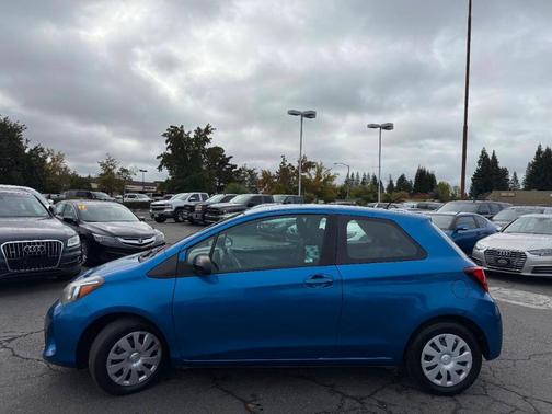 2015 Toyota Yaris L