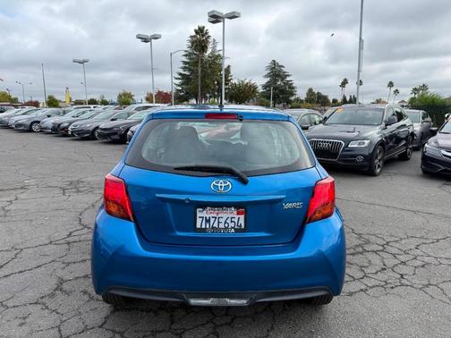 2015 Toyota Yaris L