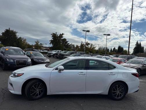 2016 Lexus ES 350 Base