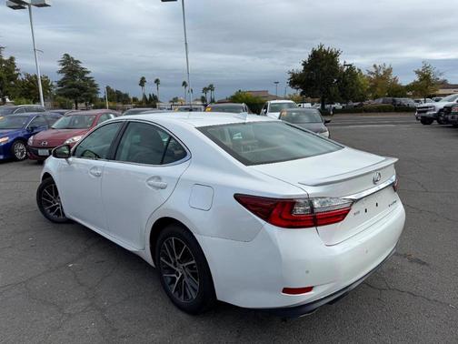 2016 Lexus ES 350 Base