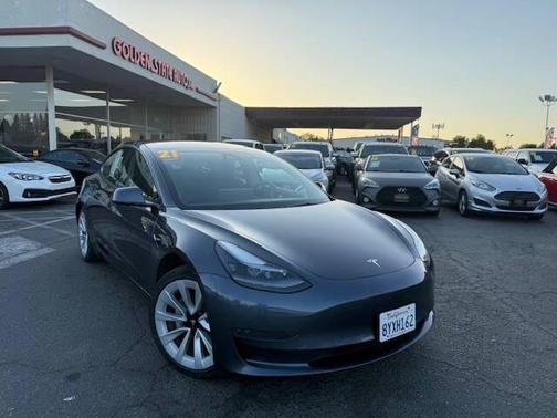 2021 Tesla Model 3 Standard Range Plus