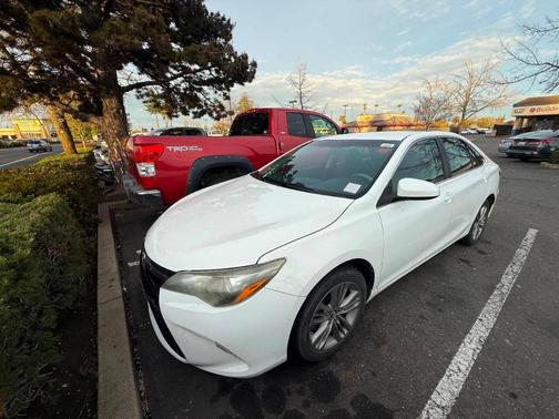 2017 Toyota Camry SE