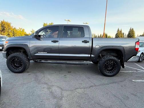 2015 Toyota Tundra SR5