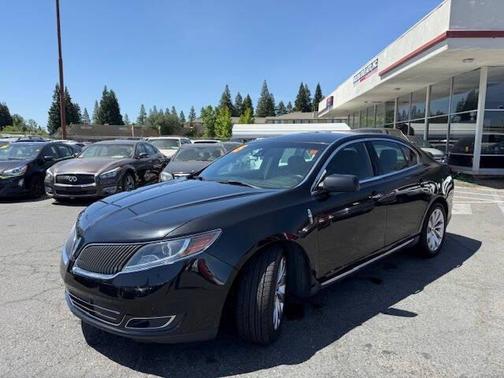 2015 Lincoln MKS Base
