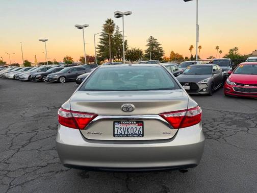 2016 Toyota Camry XLE