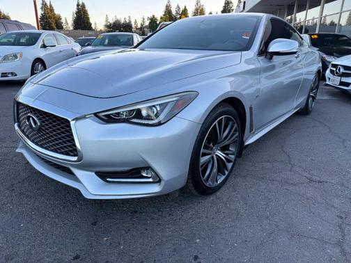2017 INFINITI Q60 2.0T