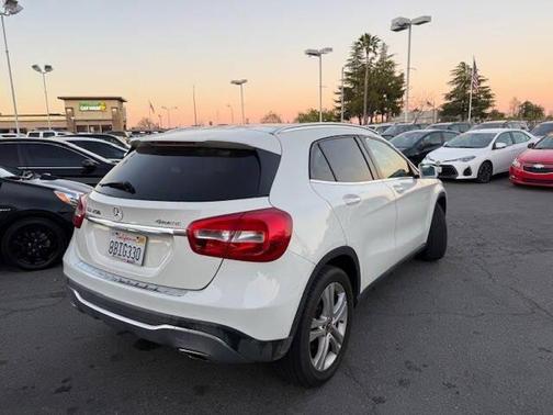 2018 Mercedes-Benz GLA 250 Base 4MATIC