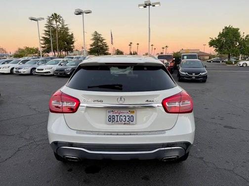 2018 Mercedes-Benz GLA 250 Base 4MATIC