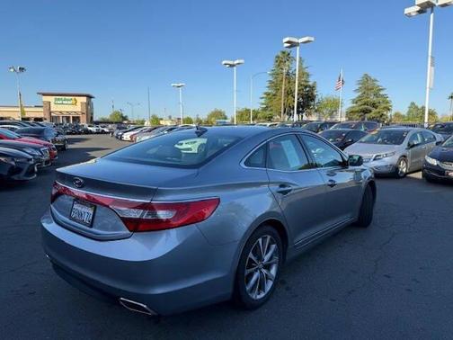 2016 Hyundai Azera Base