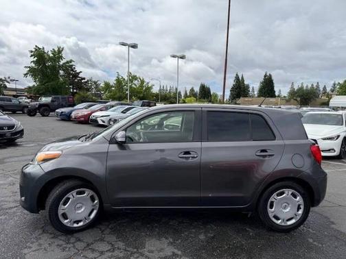 2013 Scion xD Base