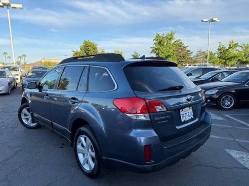 2014 Subaru Outback 2.5i Premium