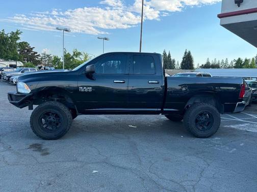 2017 RAM 1500 SLT