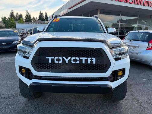 2017 Toyota Tacoma TRD Sport