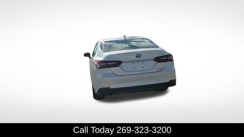 2021 Toyota Camry Hybrid XLE