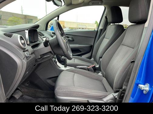 Brilliant Blue Metallic 2016 Chevrolet Trax LT