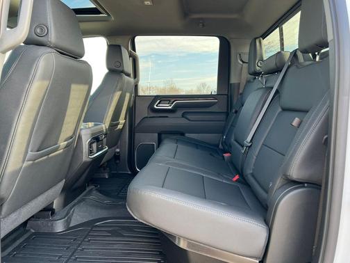 2026 GMC Sierra 2500 SLT