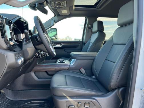 2026 GMC Sierra 2500 SLT