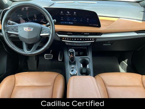 Crystal White Tricoat 2024 Cadillac XT4 Sport