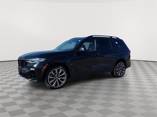2022 BMW X7 M50i