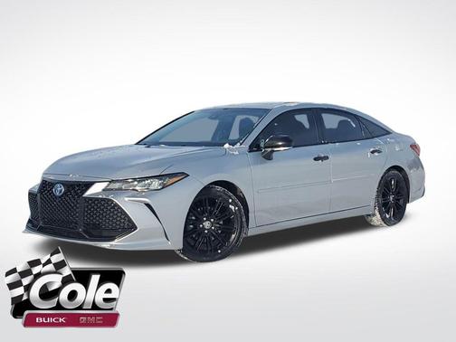 2022 Toyota Avalon Hybrid XSE