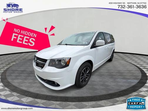 White 2018 Dodge Grand Caravan SE