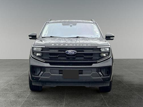 Agate Black Metallic 2025 Ford Expedition Max Active 4x4