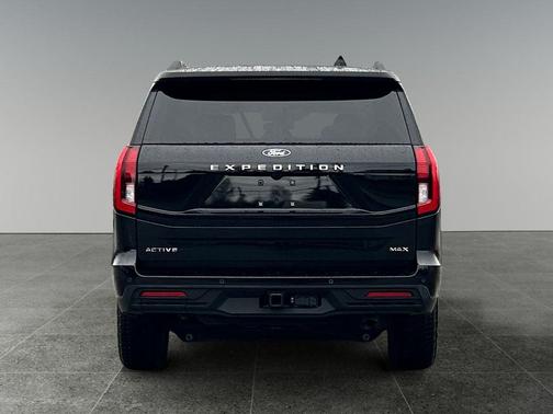 Agate Black Metallic 2025 Ford Expedition Max Active 4x4