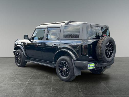 Shadow Black 2024 Ford Bronco Outer Banks