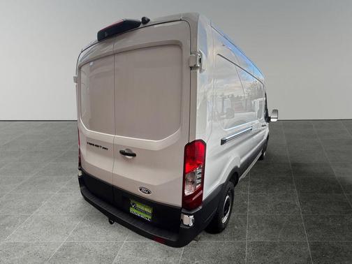 Oxford White 2026 Ford Transit-250 Base