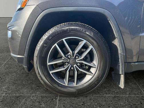 Granite Crystal Metallic Clearcoat 2019 Jeep Grand Cherokee Limited