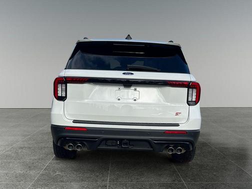 Star White Metallic Tri-Coat 2025 Ford Explorer ST