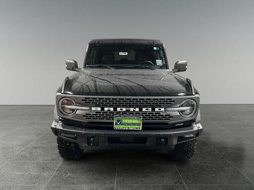 Shadow Black 2025 Ford Bronco Badlands