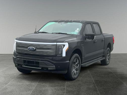 Agate Black Metallic 2023 Ford F-150 Lightning LARIAT