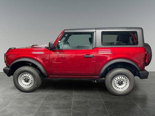 2025 Ford Bronco 2D Sport Utility