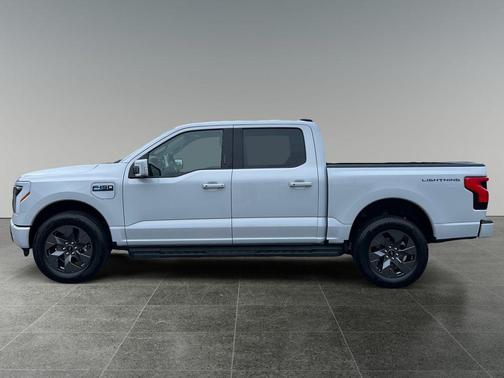 2025 Ford F-150 Lightning LARIAT