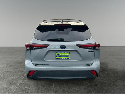 2024 Toyota Highlander Hybrid XLE