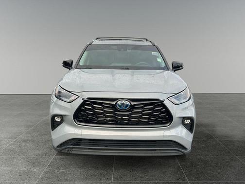 2024 Toyota Highlander Hybrid XLE