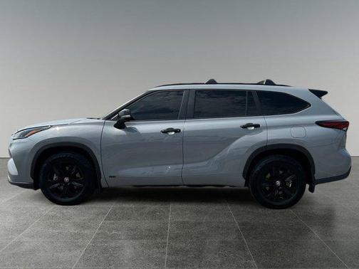 2024 Toyota Highlander Hybrid XLE