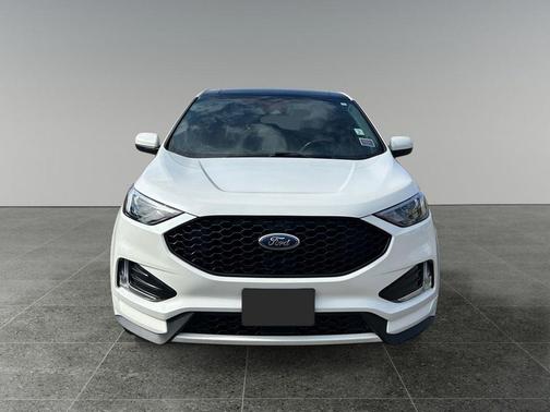Star White Metallic Tri-Coat 2022 Ford Edge ST Line