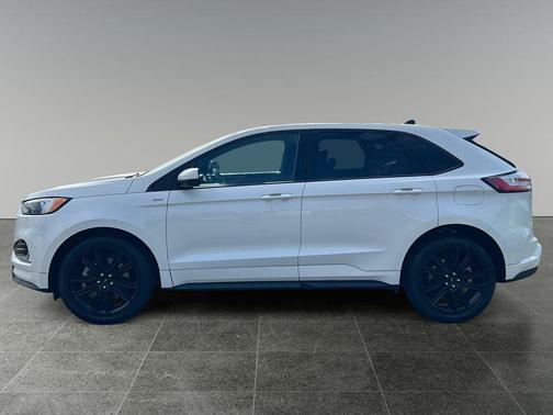 Star White Metallic Tri-Coat 2022 Ford Edge ST Line