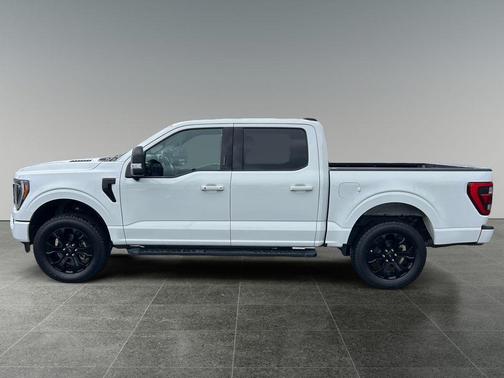 Oxford White 2023 Ford F-150 Lariat