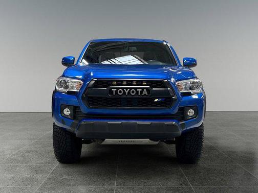 2017 Toyota Tacoma SR