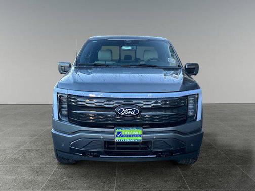 2025 Ford F-150 Lightning Platinum