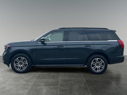 Blue Metallic 2025 Ford Expedition Active