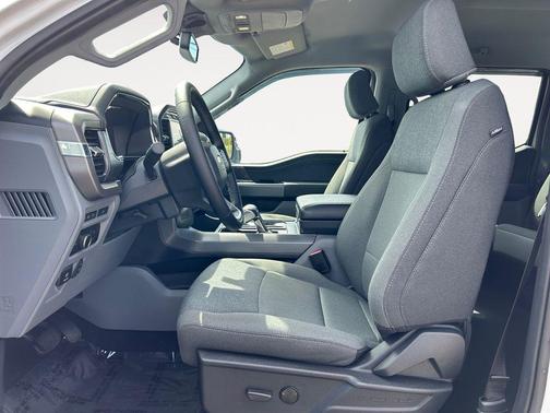Oxford White 2024 Ford F-150 Lightning XLT