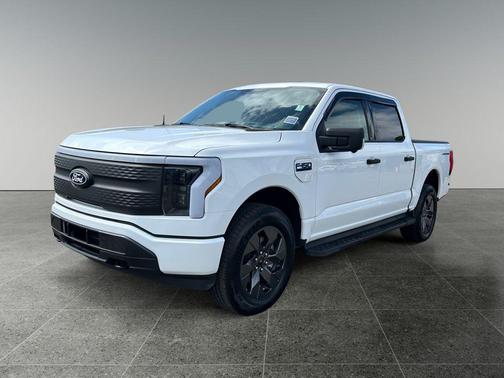 Oxford White 2024 Ford F-150 Lightning XLT
